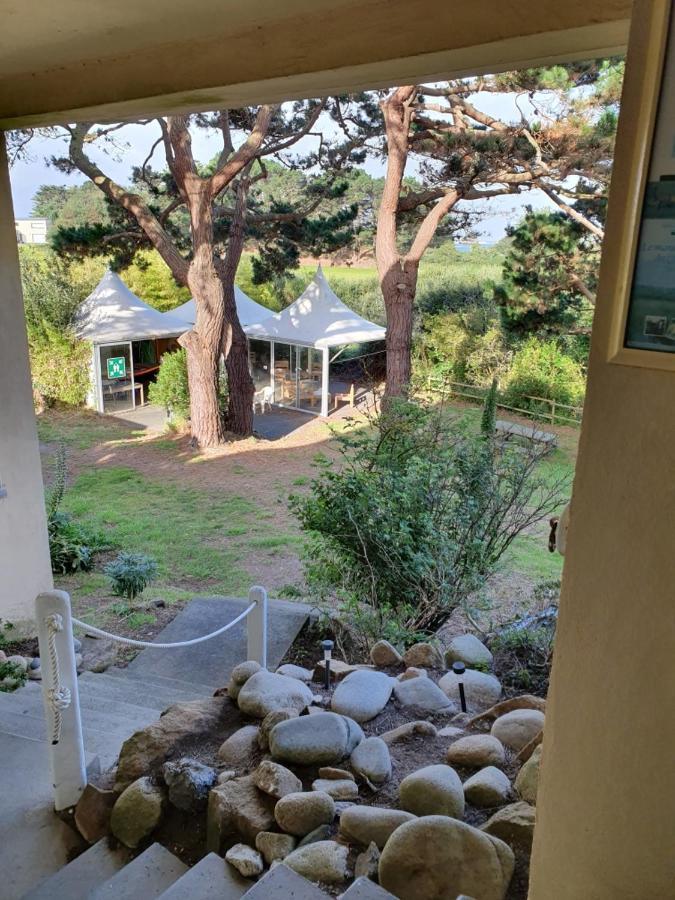 Auberge Granit Rose - Hebergement Partage En Auberge De Jeunesse - Vue Sur Mer - Dortoir Mixte & Camping Trébeurden Exterior foto