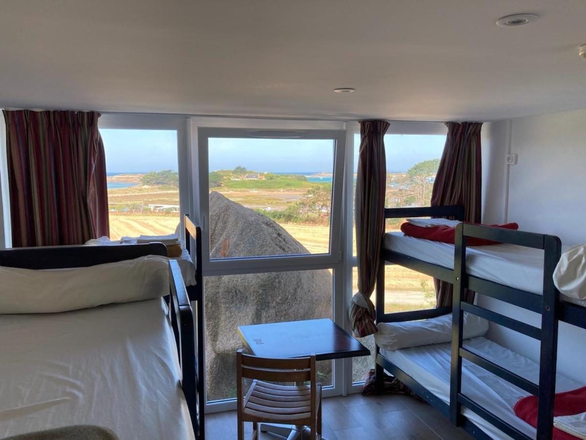 Auberge Granit Rose - Hebergement Partage En Auberge De Jeunesse - Vue Sur Mer - Dortoir Mixte & Camping Trébeurden Exterior foto